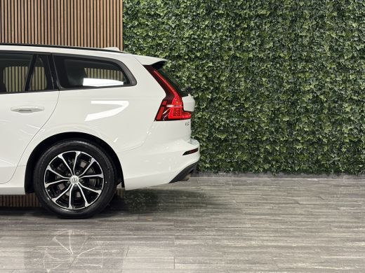 Volvo  V60 B3 Aut. Business Edition Stoel en Stuurwielverwarming | Parkeercamera | Parkeersensoren voor+acht... ActivLease financial lease