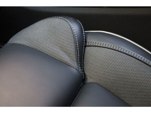 Volvo  V60 T6 350PK AWD Plus Dark | Trekhaak | 360&deg; | Contourstoelen | Harman Kardon | All season ActivLease financial lease