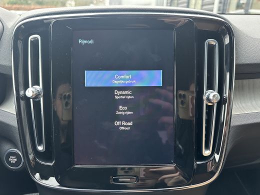 Volvo  XC40 1.5 165PK T3 Inscription AUTOMAAT | TREKHAAK ELEKTRISCH| STOEL-, STUUR- EN VOORRUITVERWARMING| HA... ActivLease financial lease