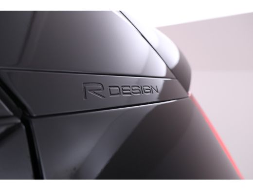 Volvo  XC40 1.5 T5 Twin Engine Inscription Full black, Panorama, Climate, ActivLease financial lease