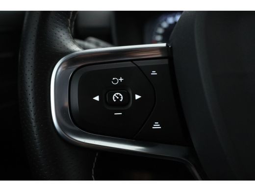 Volvo  XC40 1.5 T5 Twin Engine Inscription Full black, Panorama, Climate, ActivLease financial lease