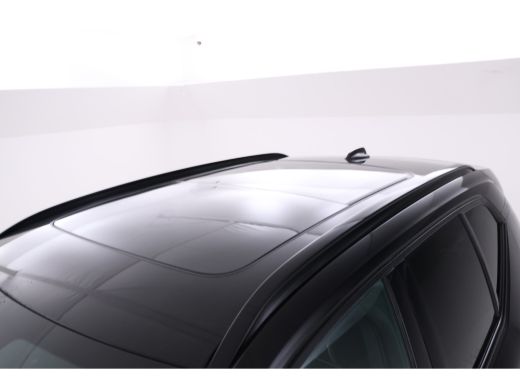 Volvo  XC40 1.5 T5 Twin Engine Inscription Full black, Panorama, Climate, ActivLease financial lease