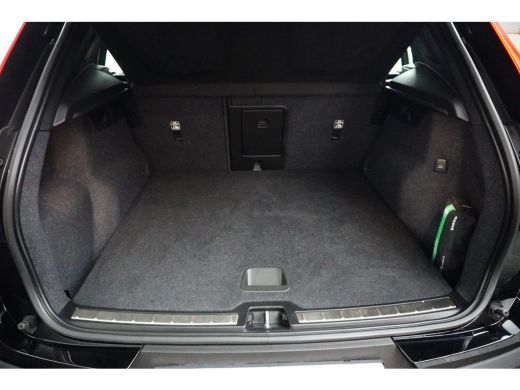 Volvo  XC40 Plus Bright Recharge Plug-In Hybrid 2WD | Harman en Kardon | Blis | Leder bekleding | Stoel + Stu... ActivLease financial lease