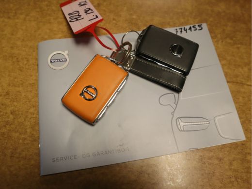 Volvo  XC60 2.0 Recharge T6 AWD Business Pro / Panoramadak ActivLease financial lease