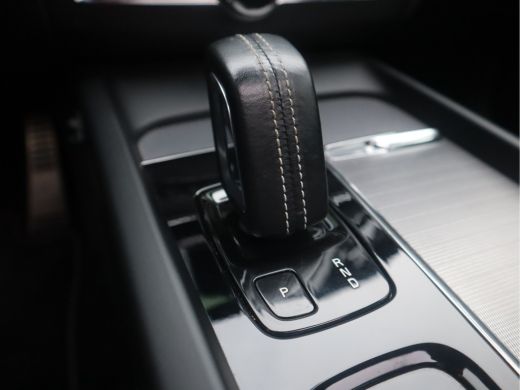 Volvo  XC60 2.0 Recharge T6 AWD Business Pro / Panoramadak ActivLease financial lease