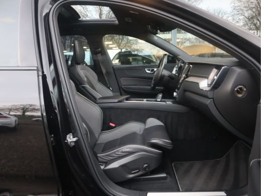 Volvo  XC60 2.0 Recharge T6 AWD Business Pro / Panoramadak ActivLease financial lease