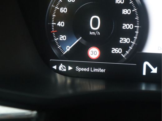 Volvo  XC60 2.0 Recharge T6 AWD Business Pro / Panoramadak ActivLease financial lease