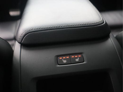 Volvo  XC60 2.0 Recharge T6 AWD Business Pro / Panoramadak ActivLease financial lease