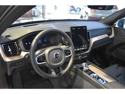 Volvo  XC60 2.0 T6 Plug-in hybrid AWD Plus Bright | Premium Pack | 20" 5-Y-Spaaks Black Diamond Cut  | Charco... ActivLease financial lease