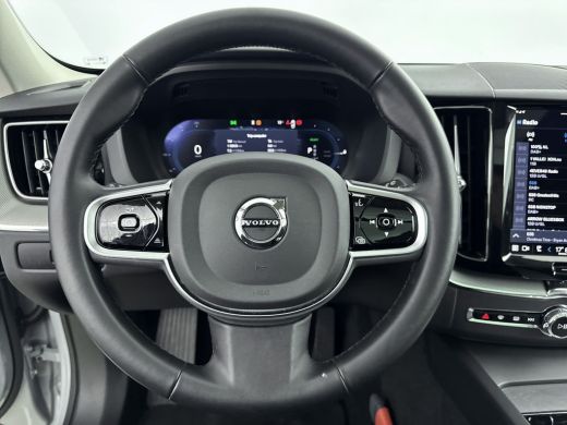 Volvo  XC60 2.0 T6 Plug-in hybrid AWD Plus Dark | PDC V+A en 360 camera | Trekhaak | Adaptive Cruiscontrol | ... ActivLease financial lease