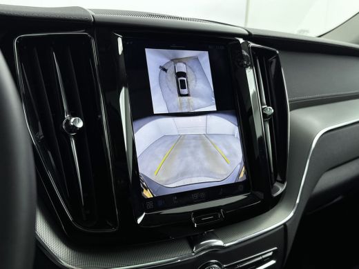 Volvo  XC60 2.0 T6 Plug-in hybrid AWD Ultra Dark | Trekhaak | PDC V+A en 360 camera | BLIS | Panoramadak | St... ActivLease financial lease