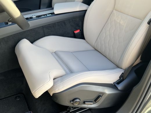 Volvo  XC60 T6 Plug-in hybrid AWD Ultra Dark | Bowers & Wilkins audiosysteem | Luchtvering | 22 inch Velgen |... ActivLease financial lease