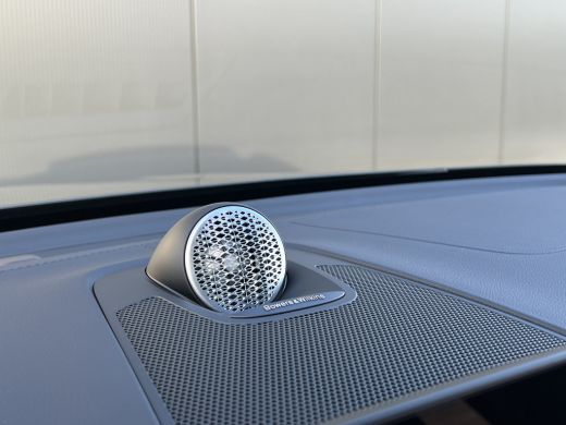 Volvo  XC60 T6 Plug-in hybrid AWD Ultra Dark | Bowers & Wilkins audiosysteem | Luchtvering | 22 inch Velgen |... ActivLease financial lease