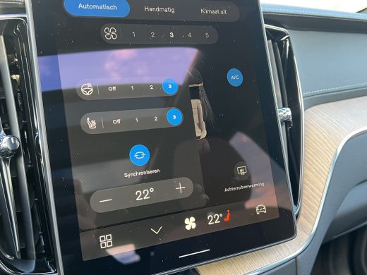 Volvo  XC60 T6 Plug-in hybrid AWD Ultra Dark | Bowers & Wilkins audiosysteem | Luchtvering | 22 inch Velgen |... ActivLease financial lease