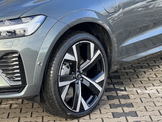 Volvo  XC60 T6 Plug-in hybrid AWD Ultra Dark | Bowers & Wilkins audiosysteem | Luchtvering | 22 inch Velgen |... ActivLease financial lease