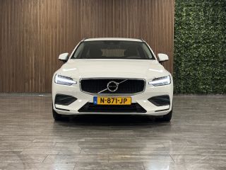 Volvo  V60 B3 Aut. Business Edition Stoel en Stuurwielverwarming | Parkeercamera | Parkeersensoren voor+acht...