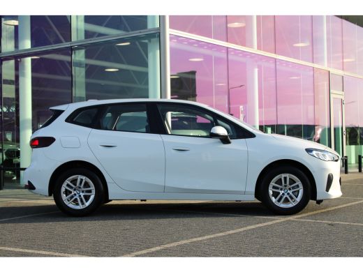 BMW 2 Serie 218i Automaat / Achteruitrijcamera / DAB ActivLease financial lease