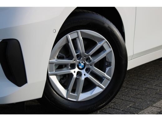 BMW 2 Serie 218i Automaat / Achteruitrijcamera / DAB ActivLease financial lease