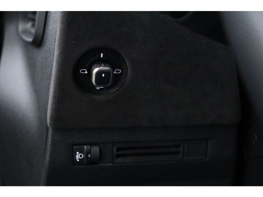 DS DS 4 1.2 PURETECH 130PK PERFORMANCE LINE AUTOMAAT / NAVI / LEDER / CLIMA / FULL-LED / PDC / 19" LMV / ... ActivLease financial lease