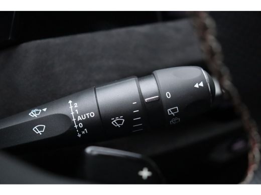 DS DS 4 1.2 PURETECH 130PK PERFORMANCE LINE AUTOMAAT / NAVI / LEDER / CLIMA / FULL-LED / PDC / 19" LMV / ... ActivLease financial lease