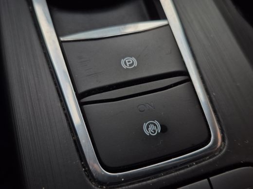 Ford Kuga 2.5 PHEV ST-Line Camera | Keyless | Parkeersensoren | Full map navigatie | Climate control ActivLease financial lease