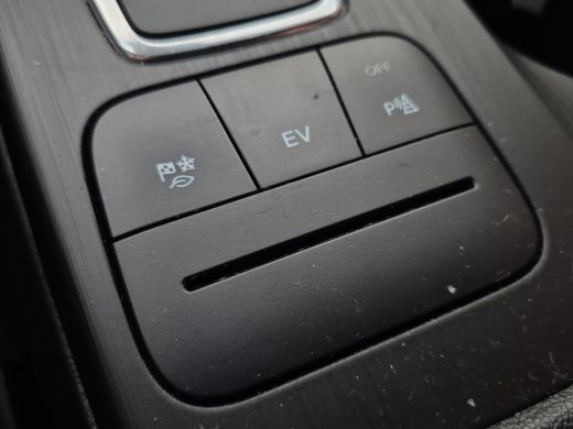 Ford Kuga 2.5 PHEV ST-Line Camera | Keyless | Parkeersensoren | Full map navigatie | Climate control ActivLease financial lease