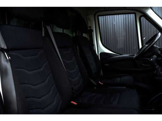 Iveco Daily 35C16 | Bakwagen met Laadklep | Automaat | Climatic | Cruise ActivLease financial lease