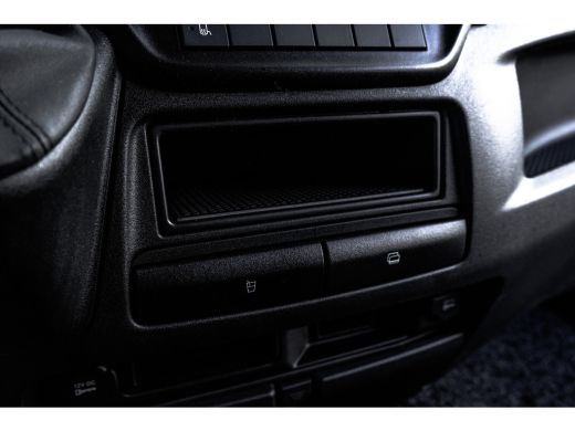 Iveco Daily 35C16 | Bakwagen met Laadklep | Automaat | Climatic | Cruise ActivLease financial lease