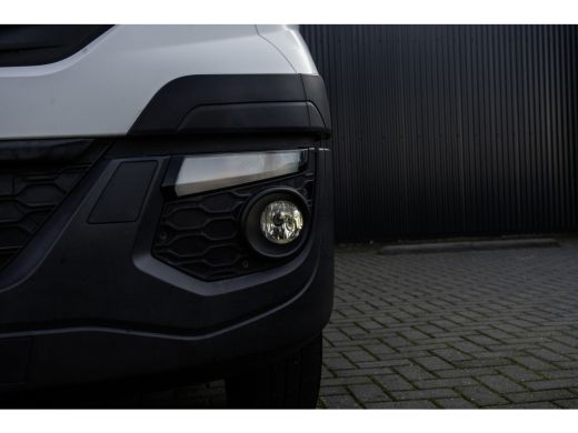 Iveco Daily 35C16 | Bakwagen met Laadklep | Automaat | Climatic | Cruise ActivLease financial lease