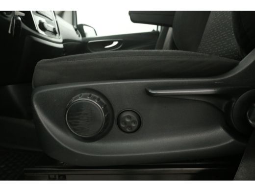 Mercedes-Benz Vito 114 CDI Lang | Aut. | Airco | Cruise | Camera | Carplay | 3 Zits | Navi | 2xSchuifdeur | Trekh. |... ActivLease financial lease