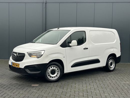 Opel Combo 1.5D 102 PK / 1e EIG. / L2H1 / GLOBELYST INRICHTING / AIRCO / CRUISE / NAVI / APPLE CARPLAY ActivLease financial lease