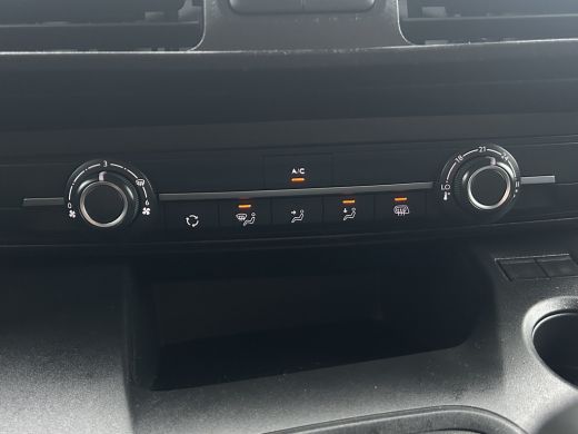 Opel Combo 1.5D 102 PK / 1e EIG. / L2H1 / GLOBELYST INRICHTING / AIRCO / CRUISE / NAVI / APPLE CARPLAY ActivLease financial lease