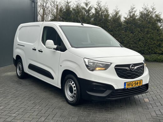 Opel Combo 1.5D 102 PK / 1e EIG. / L2H1 / GLOBELYST INRICHTING / AIRCO / CRUISE / NAVI / APPLE CARPLAY ActivLease financial lease