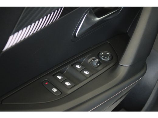 Peugeot 2008 1.2 Hybrid 136-PK Allure | DRAADLOZE CARPLAY | CLIMATE CONTROL | PDC V+A | LED | 3D COCKPIT | ActivLease financial lease