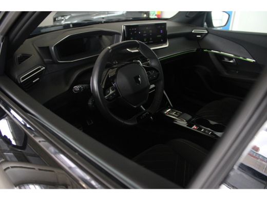 Peugeot 2008 1.2 Turbo 130-PK GT | Achteruitrijcamera | Actieve noodgeval assistent | Airco (automatisch) ActivLease financial lease