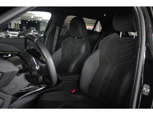 Peugeot 2008 1.2 Turbo 130-PK GT | Achteruitrijcamera | Actieve noodgeval assistent | Airco (automatisch) ActivLease financial lease