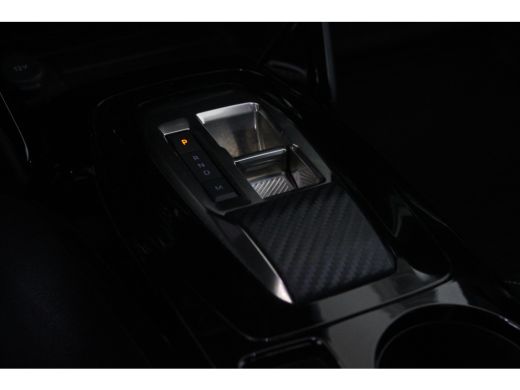 Peugeot 2008 1.2 Turbo 130-PK GT | Achteruitrijcamera | Actieve noodgeval assistent | Airco (automatisch) ActivLease financial lease