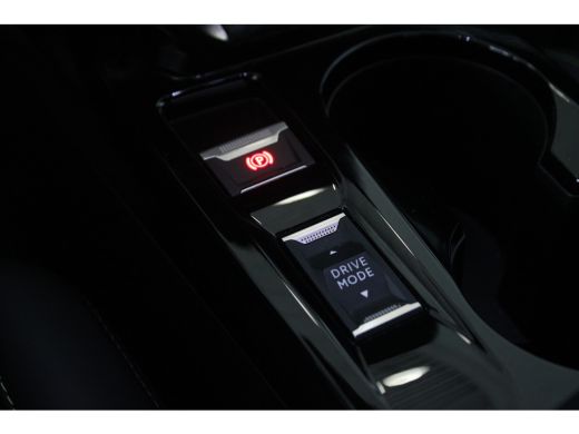 Peugeot 2008 1.2 Turbo 130-PK GT | Achteruitrijcamera | Actieve noodgeval assistent | Airco (automatisch) ActivLease financial lease