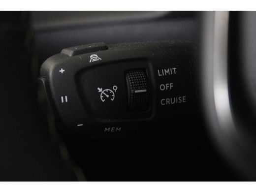 Peugeot 2008 1.2 Turbo 130-PK GT | Achteruitrijcamera | Actieve noodgeval assistent | Airco (automatisch) ActivLease financial lease
