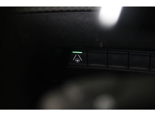 Peugeot 2008 1.2 Turbo 130-PK GT | Achteruitrijcamera | Actieve noodgeval assistent | Airco (automatisch) ActivLease financial lease