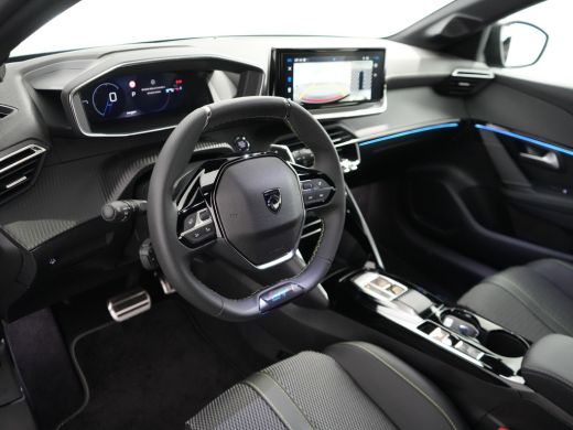 Peugeot 208 GT | Adaptieve cruise control met Stop&Go functie | Armsteunen op de voorportieren bekleed met ku... ActivLease financial lease