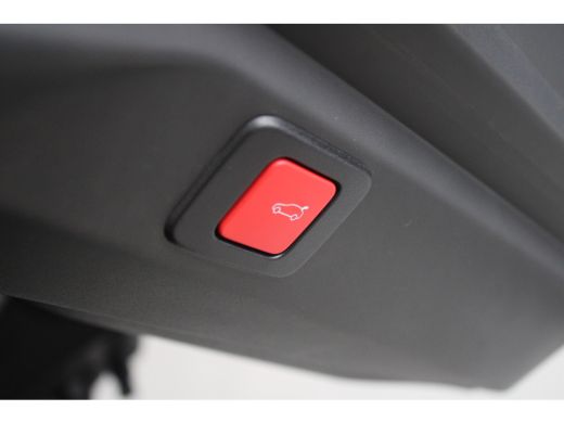 Peugeot 3008 1.2 Hybrid 136-PK E-DSC6 GT AUTOMAAT | Achteruitrijcamera | Alarm klasse 1(startblokkering) | App... ActivLease financial lease