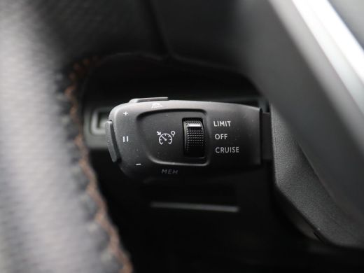 Peugeot 3008 1.6 HYbrid4 GT Pack Business 300PK Aut. SOH 100%, Pano-Schuifdak, Keyless, Stoelverwarming, Achte... ActivLease financial lease