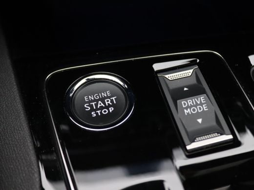 Peugeot 3008 1.6 HYbrid4 GT Pack Business 300PK Aut. SOH 100%, Pano-Schuifdak, Keyless, Stoelverwarming, Achte... ActivLease financial lease