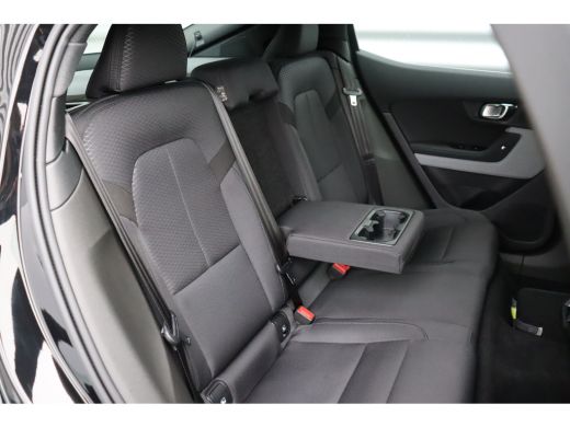 Polestar 2 LONG RANGE SINGLE MOTOR 78KWH / NAVI / CLIMA / FULL-LED / 19" LMV / KEYLESS / ADAPT. CRUISECONTRO... ActivLease financial lease