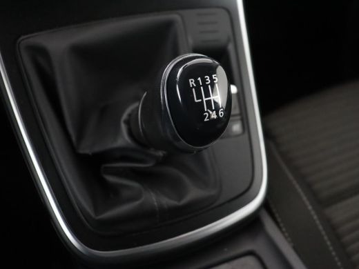 Renault Grand Sc&eacute;nic 1.4 TCe Zen 7-persoons | Trekhaak | Navigatie | Sfeerverlichting | Parkeerhulp | Keyless | Climat... ActivLease financial lease