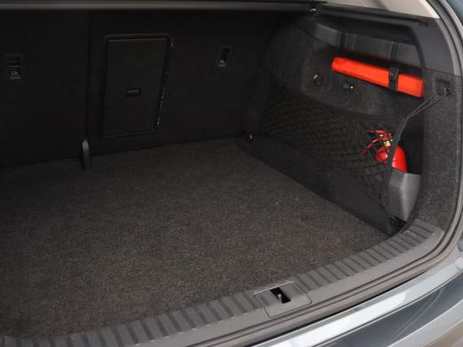 Skoda Enyaq iV 80 | Warmtepomp | Trekhaak | Matrix LED | Adaptive cruise | Keyless | Camera | Half leder | Stuur... ActivLease financial lease