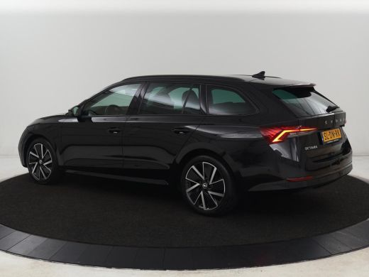 Skoda Octavia 1.4 TSI iV PHEV Business Edition | Head-Up | Stoelverwarming | Adaptive cruise | Camera | Carplay... ActivLease financial lease