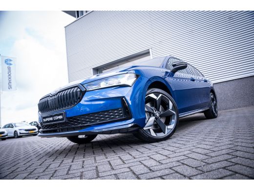 Skoda Superb Combi Sportline Business | Achteruitrijcamera | Climatronic, elektronische airconditioning met 3 ... ActivLease financial lease