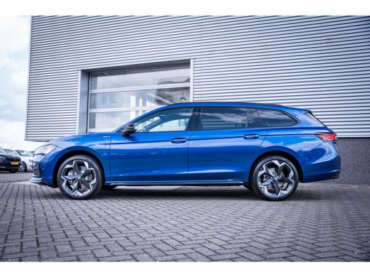 Skoda Superb Combi Sportline Business | Achteruitrijcamera | Climatronic, elektronische airconditioning met 3 ... ActivLease financial lease